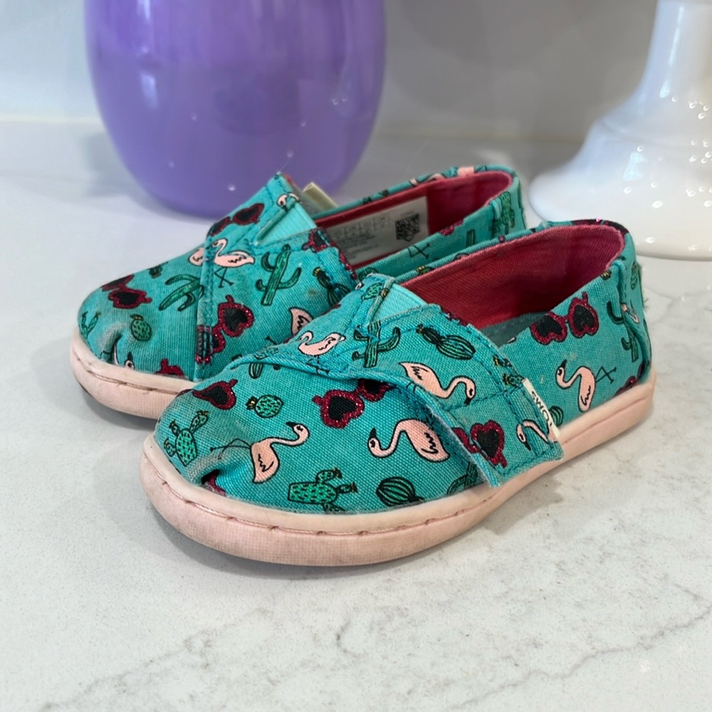 Toms summer shoes